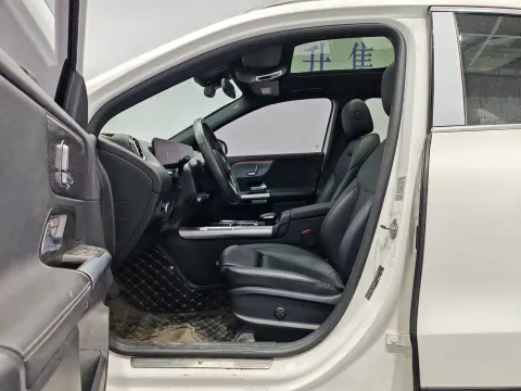Mercedes-Benz GLA, миниатюра 11