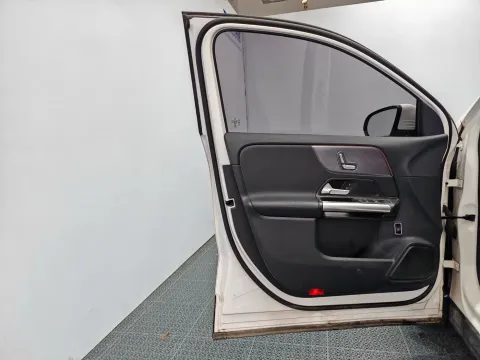 Mercedes-Benz GLA, миниатюра 13