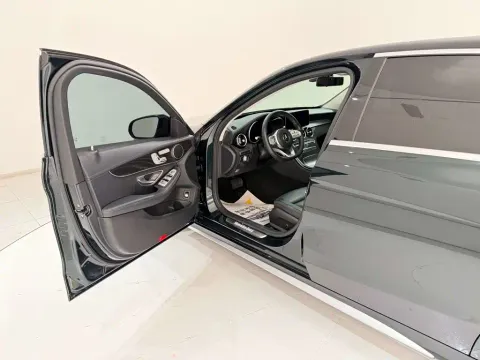Mercedes-Benz C-Class, миниатюра 13