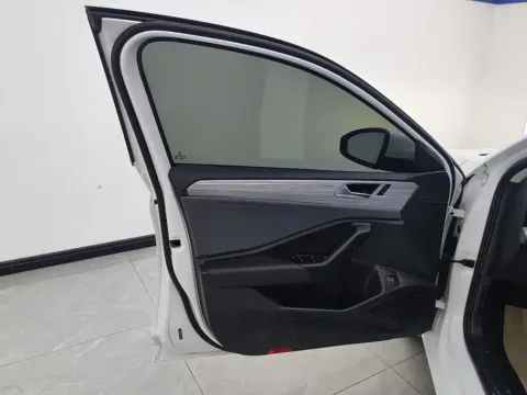 Volkswagen Sagitar, миниатюра 7
