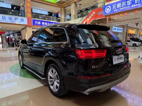 Audi Q7, миниатюра 5