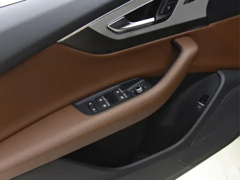 Audi Q7, миниатюра 12