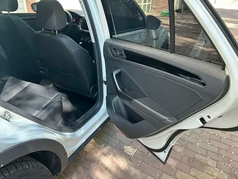 Volkswagen T-ROC, миниатюра 13