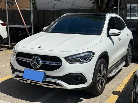 Mercedes-Benz GLA, фото 1
