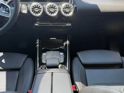 Mercedes-Benz GLA, миниатюра 7