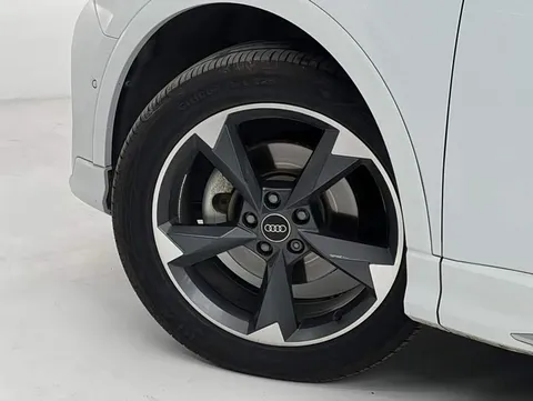 Audi Q3, миниатюра 23