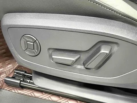 Audi Q3, миниатюра 12