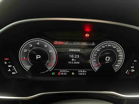 Audi Q3, миниатюра 13