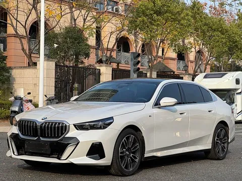 BMW 5, миниатюра 3