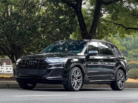 Audi Q7, фото 1