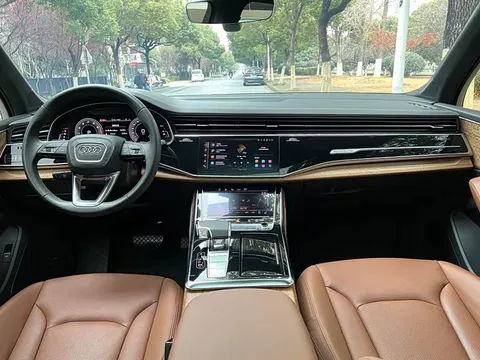 Audi Q7, миниатюра 12