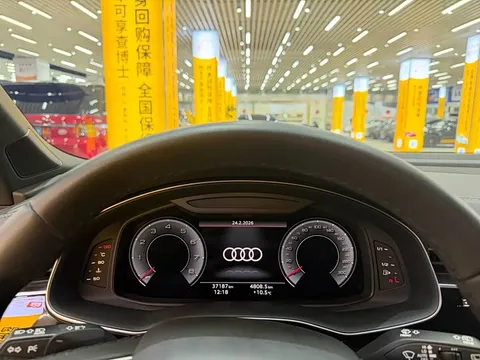 Audi Q7, миниатюра 22