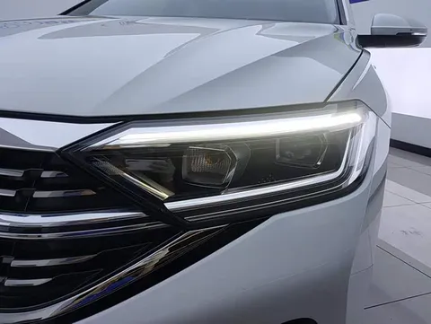 Volkswagen Sagitar, миниатюра 5