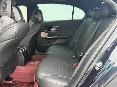 Mercedes-Benz C-Class, миниатюра 12