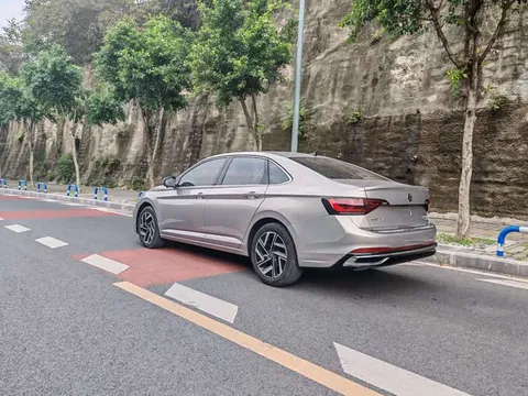 Volkswagen Sagitar, миниатюра 7