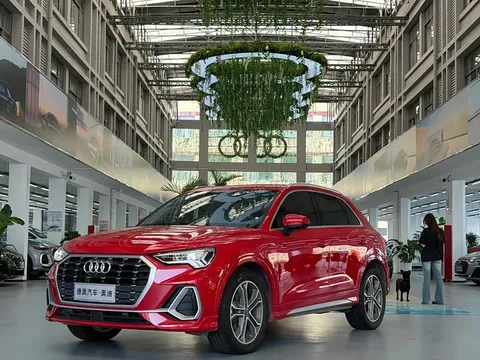 Audi Q3, фото 1