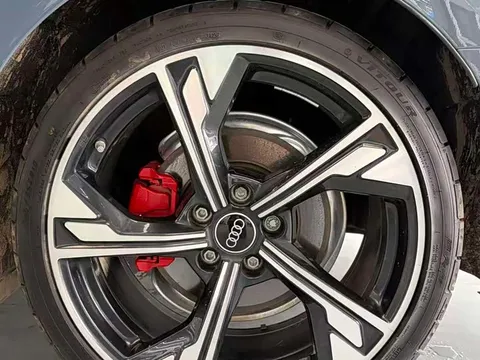 Audi A4L, миниатюра 9