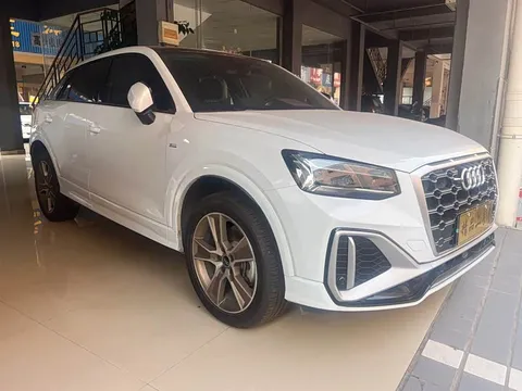 Audi Q2L, миниатюра 2