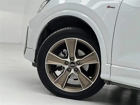 Audi Q2L, миниатюра 7